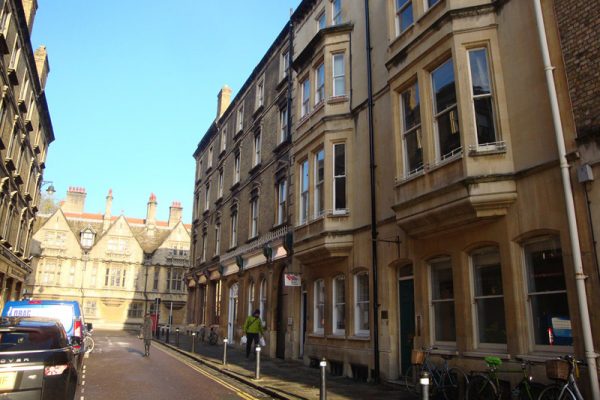 Oxford House College